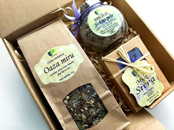 Darilni paket zeliščna čajna mešanica, kopalna sol sivka in milo sivka